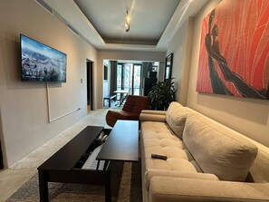 TV