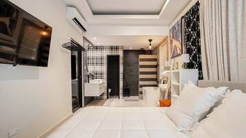 5 Schlafzimmer, Zimmersafe, Bügeleisen/Bügelbrett