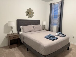 4 bedrooms, iron/ironing board, WiFi, bed sheets