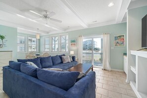 TV - Beachside Condo~Pool~Steps to Beach~ Family Fun! (Emerald Isle)