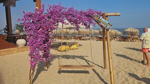 Accommodatie ligt op het strand, ligstoelen