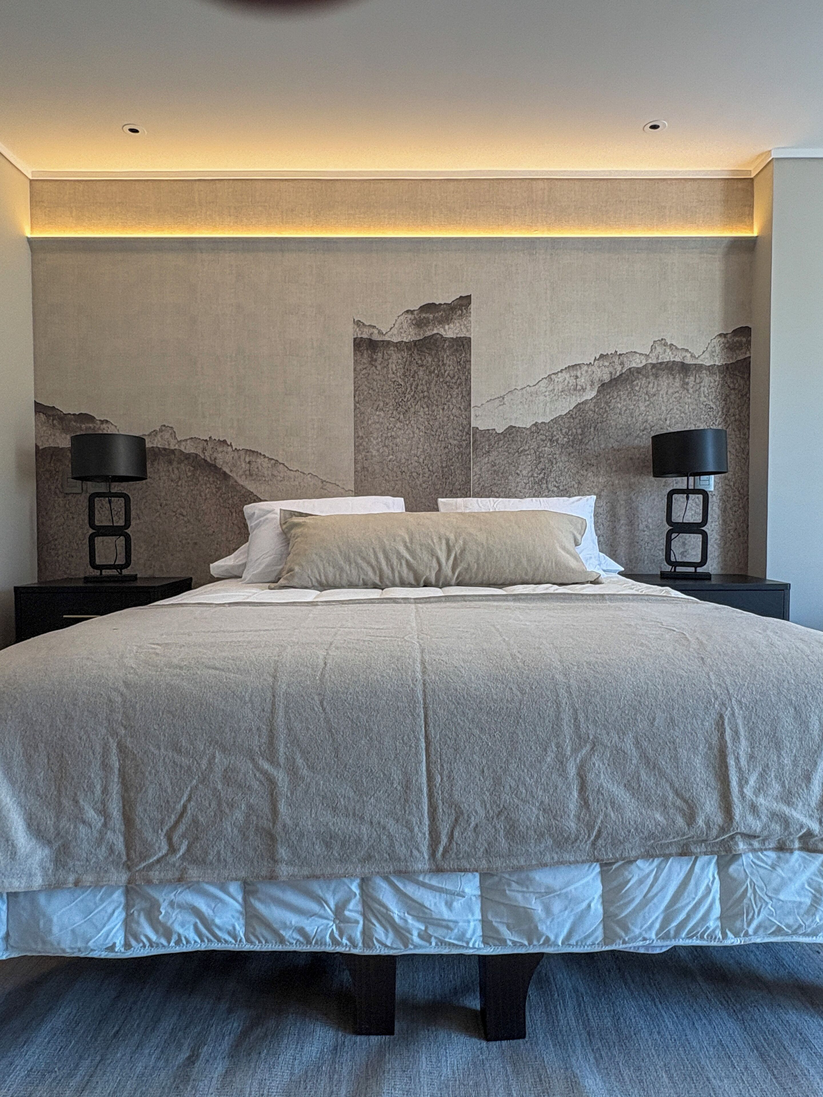 Appartement Prestige, balcon, vue sur la ville | Fer et planche à repasser, accès au Wi-Fi (inclus), literie fournie