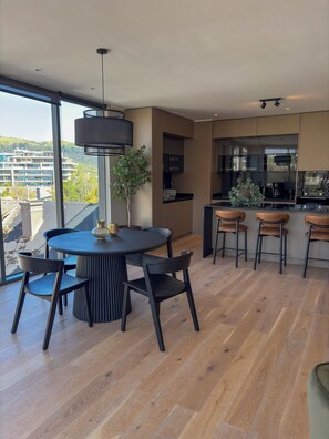 Deluxe Apartment, Balcony, City View | Living area