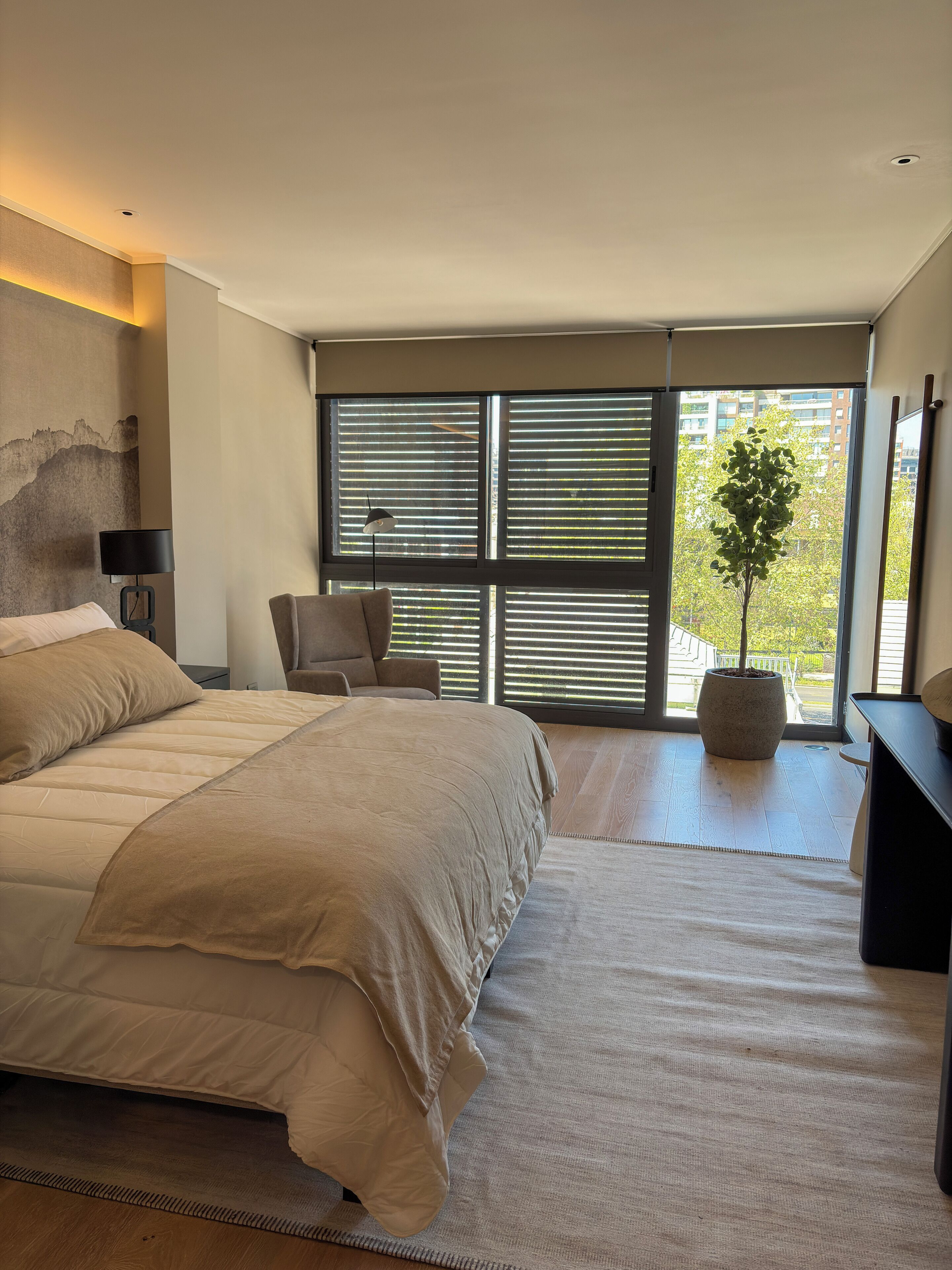 Comfort Apartment, 3 Bedrooms, Balcony, City View | Iron/ironing board, free WiFi