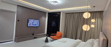 Iron/ironing board, free WiFi