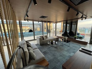 Deluxe Studio | Interior