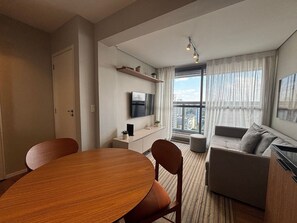 Appartement supérieur | Aire de séjour | Téléviseur
