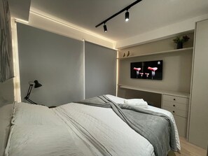Studio Deluxe | Espace de travail pour ordinateurs portables, rideaux dâobscurcissement