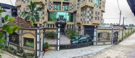 Façade de l’hébergement