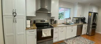 Charming 3-bedroom farmhouse in enjoyable New Castle with AC.