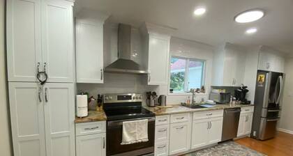 Charming 3-bedroom farmhouse in enjoyable New Castle with AC.