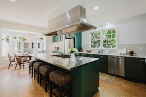 Fridge, microwave, oven, stovetop - Expansive 85-Acre Villa w/ Pool & Fire Pit (Thomasville)