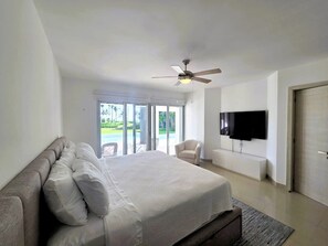 4 bedrooms, iron/ironing board, Internet, bed sheets