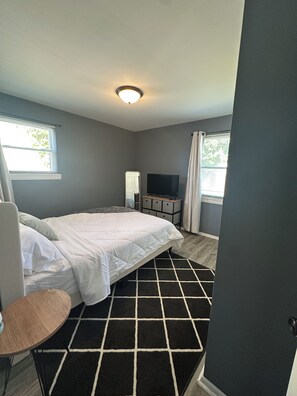 3 bedrooms, WiFi, bed sheets