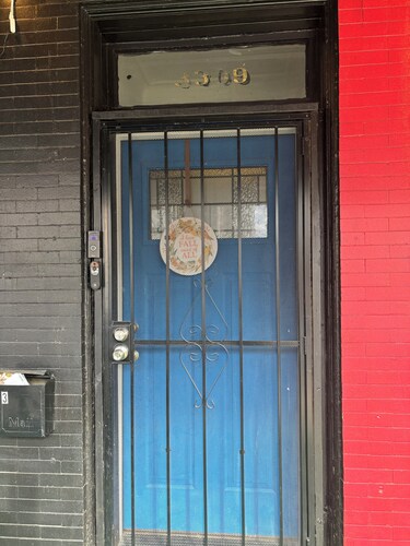 1st fl Studio across from Temple Hospital