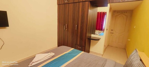 Apartment, City View | Soundproofing, iron/ironing board, free WiFi