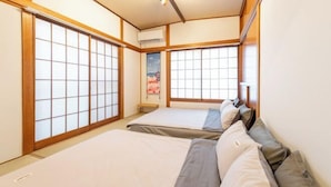Room - YOSHIFUSA TOKYO (Tokyo)