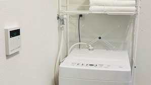 Room - YOSHIFUSA TOKYO (Tokyo)