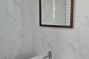 Bathroom - J.K. Mansion (Bangkok)