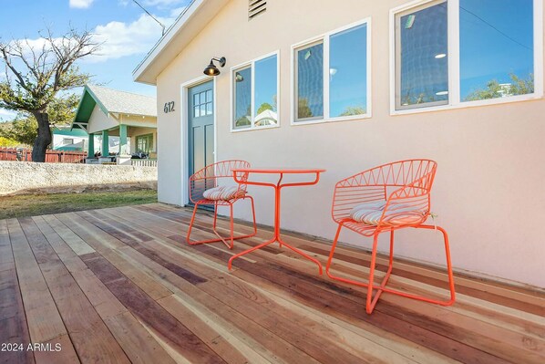 屋外ダイニングエリア