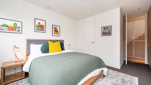 2 chambres, fer et planche à repasser, lit parapluie, Wi-Fi gratuit