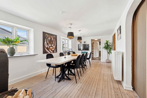 Cosy and modern house in peaceful setting