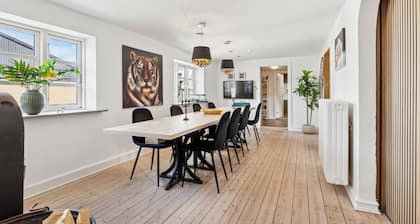 Cosy and modern house in peaceful setting