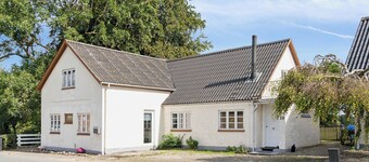 Cosy and modern house in peaceful setting