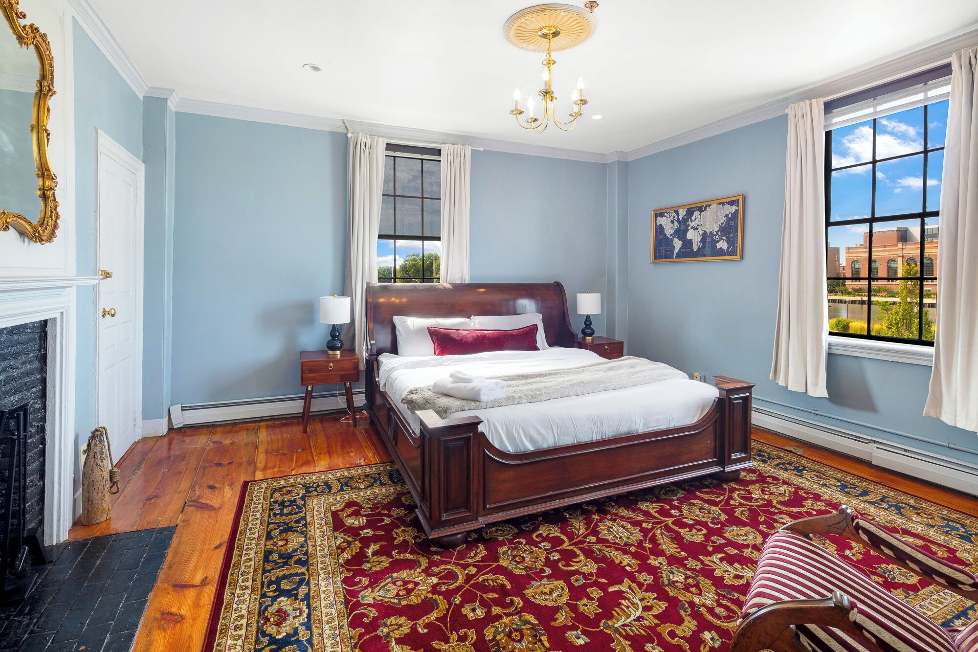 Appartement, vue sur la ville | Espace de travail pour ordinateurs portables, accès au Wi-Fi (inclus)