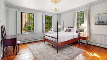 Apartment, City View | Laptop workspace, free WiFi, bed sheets