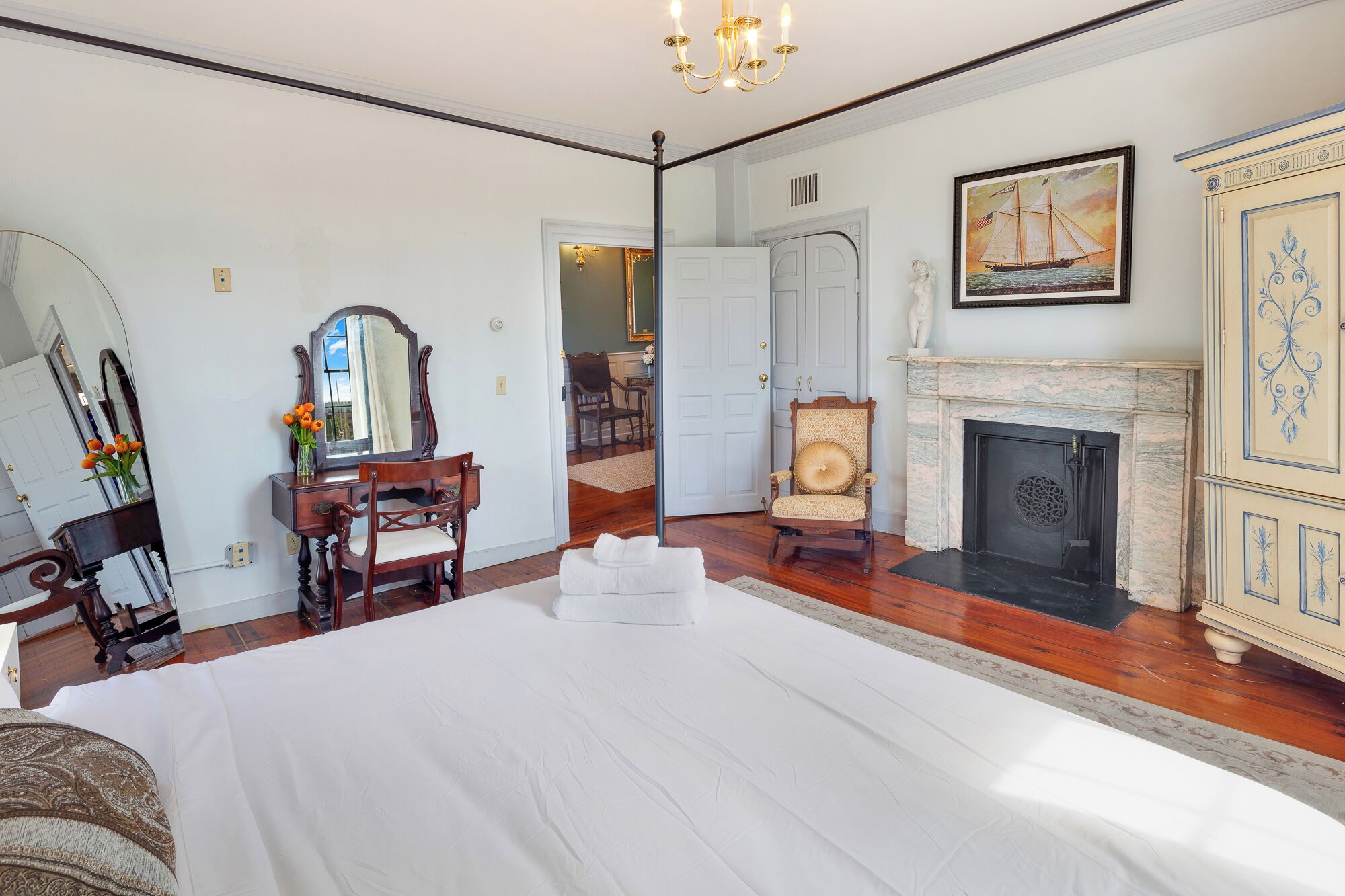 Căn hộ, quang cảnh thành phố | Khu vực làm việc phù hợp cho laptop 