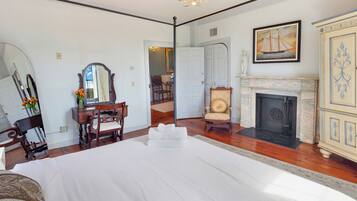 Apartment, City View | Laptop workspace, free WiFi, bed sheets