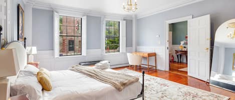 Apartment, City View | Laptop workspace, free WiFi, bed sheets