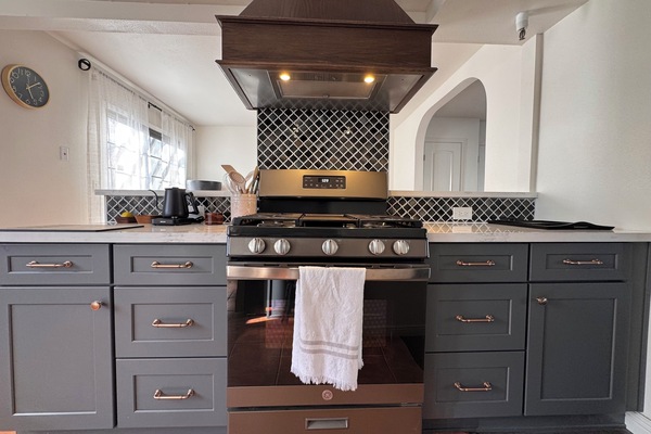 Microonde, forno, piano cottura, lavastoviglie