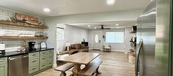 100 year old Montana Cottage!