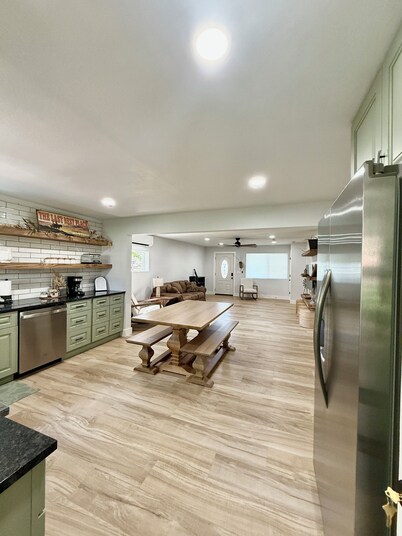 100 year old Montana Cottage!