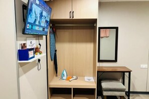 Iron/ironing board - All-You-Need Room for 4 Walk & Drive Around to Tourist Hotspot Eden (Melaka)