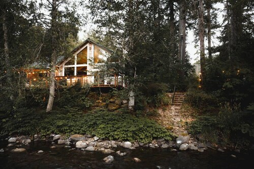 Riverfront Cabin-Hot Tub-Firepit-BBQ-Tilton River