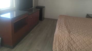 Standard Single Room | Iron/ironing board, free WiFi, bed sheets