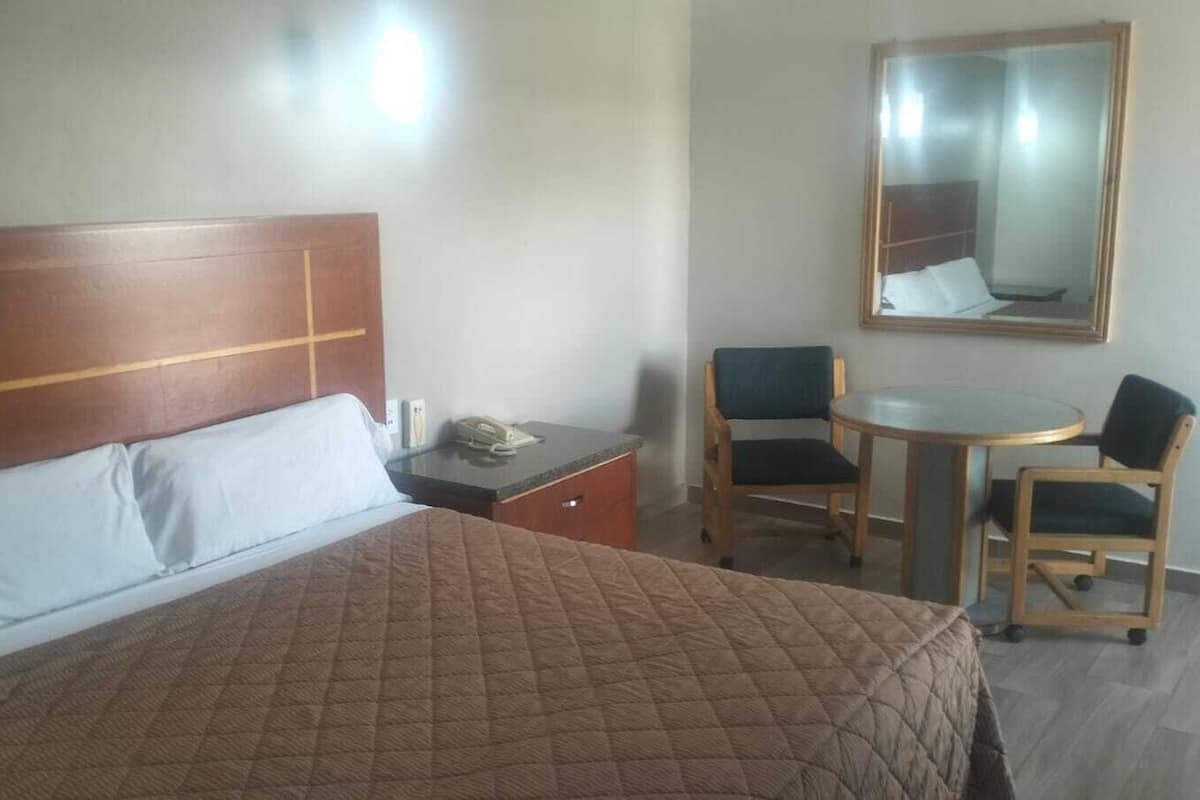 Iron/ironing board, free WiFi