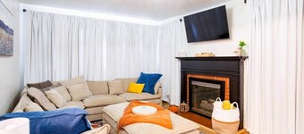 Charming Retreat Near WFU, Hospitals, & Top Spots