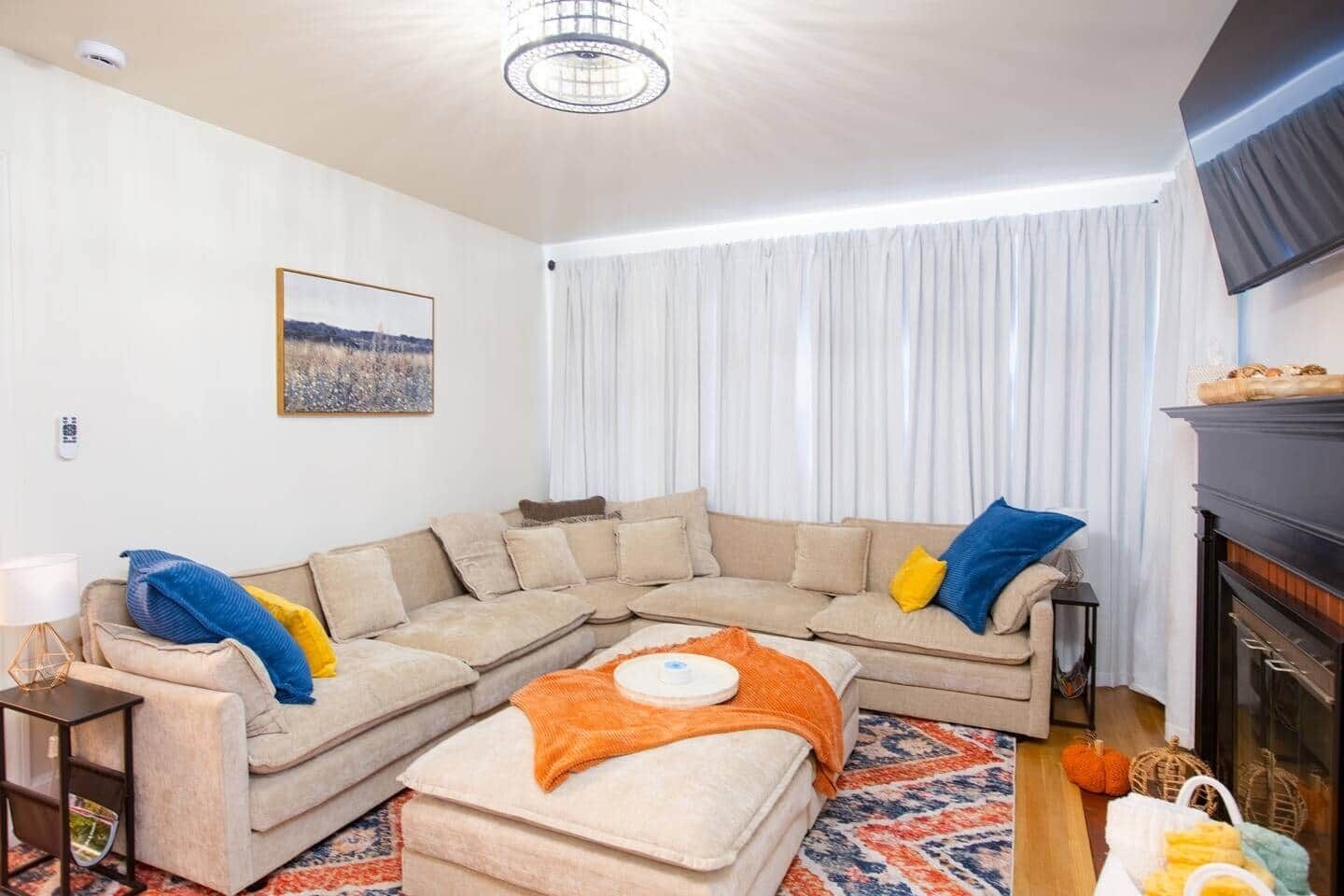 Smart TV, fireplace, video games, ping pong