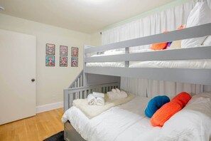 2 bedrooms, desk, iron/ironing board, travel cot