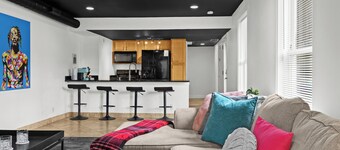 The BAX I Spacious I Walkable I Patios