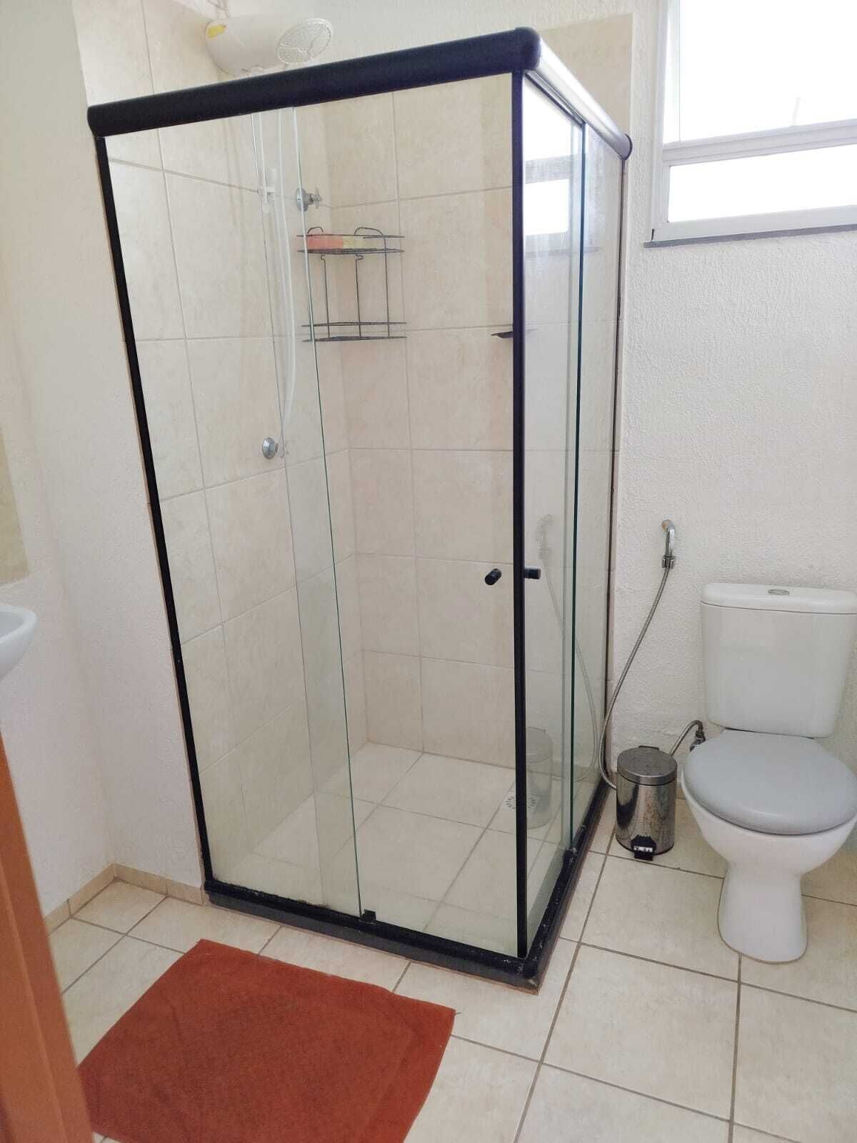 Dusj og toalettpapir