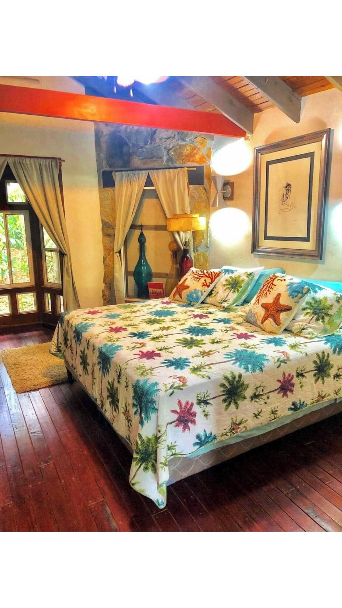 In-room safe, free WiFi, bed sheets