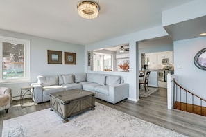 TV, peis, DVD-spiller og PC-skjermer