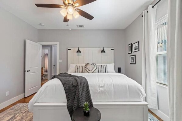 3 soverom, strykejern/-brett, wi-fi og sengetøy