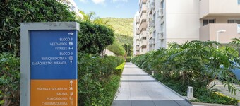 Apto c Piscina e Quadras no Recreio
