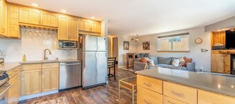 12 North Side Circle